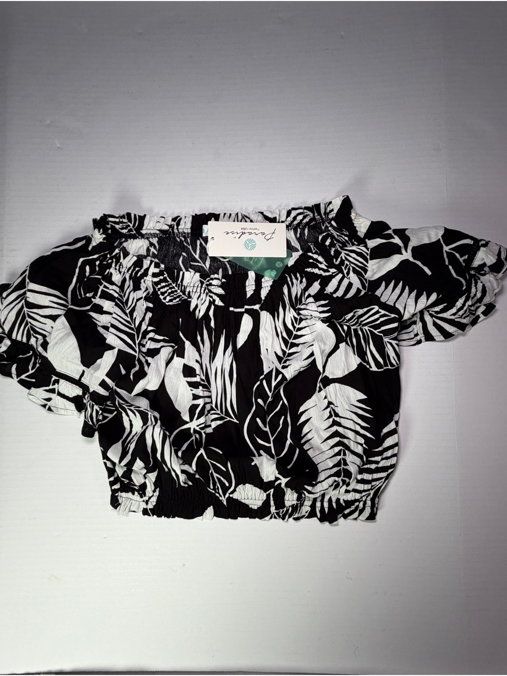 Paradise USA Black & White Tropical Off-Shoulder Top - M